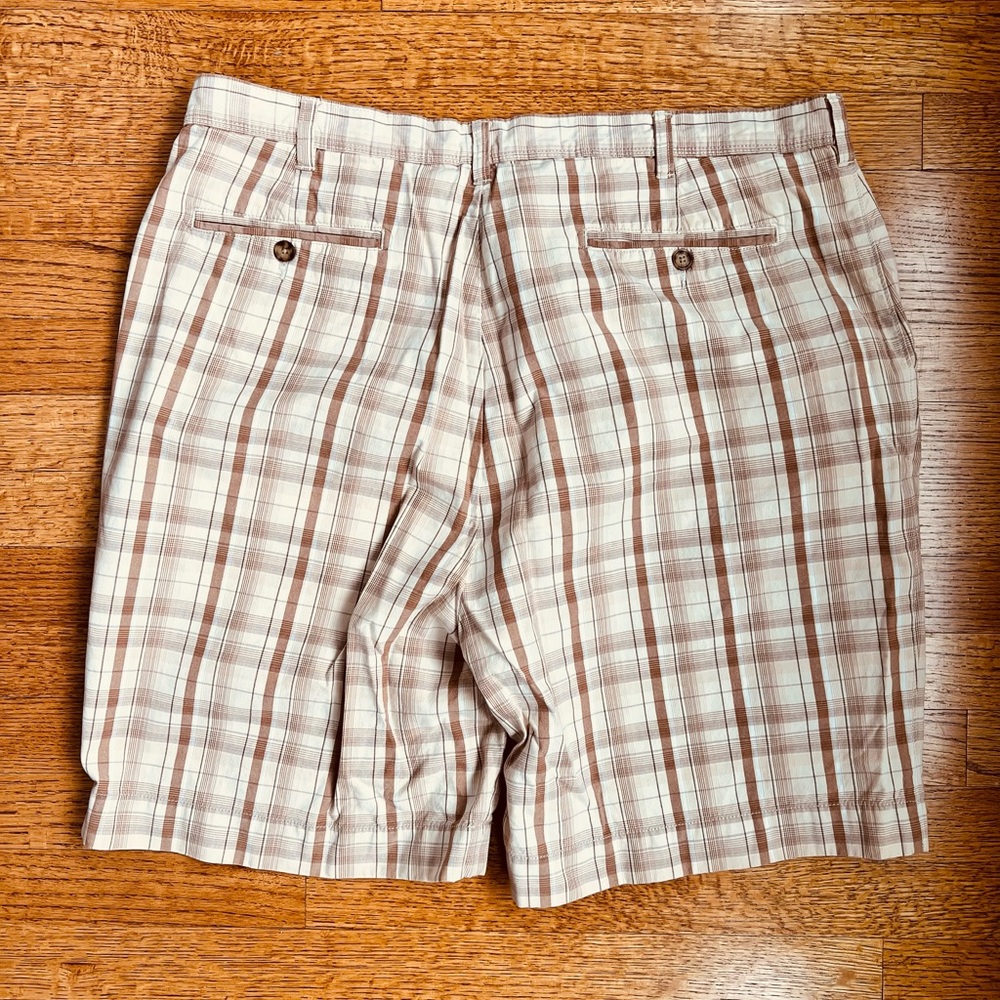 JOS A BANK PLAID SHORTS - Picture 2 of 6
